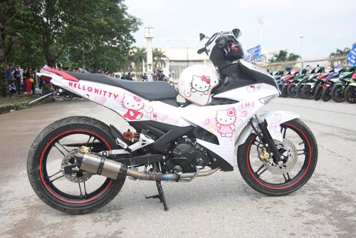 Mẫu decal Exciter Hello Kitty